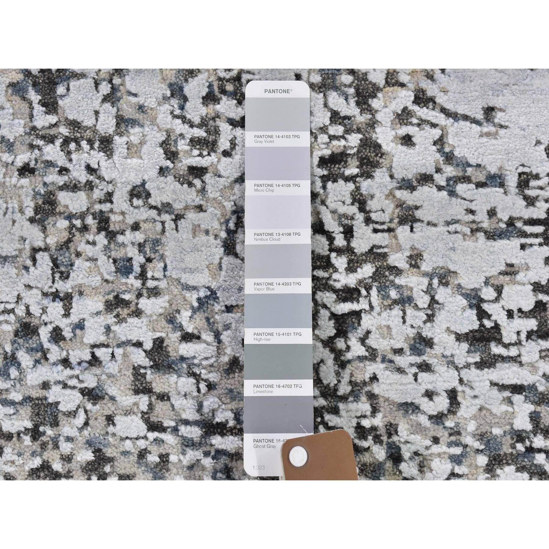 Shahbanu Rugs Silver Wool and Silk Persian Knot Denser Weave Abstract Design Hand Knotted